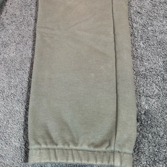 Kith x Wilson Sweatpants - Picture 2 of 9